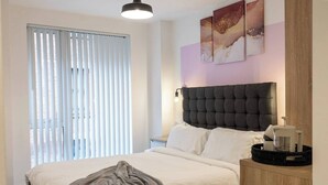2 chambres, fer et planche à repasser, accès Internet, draps fournis