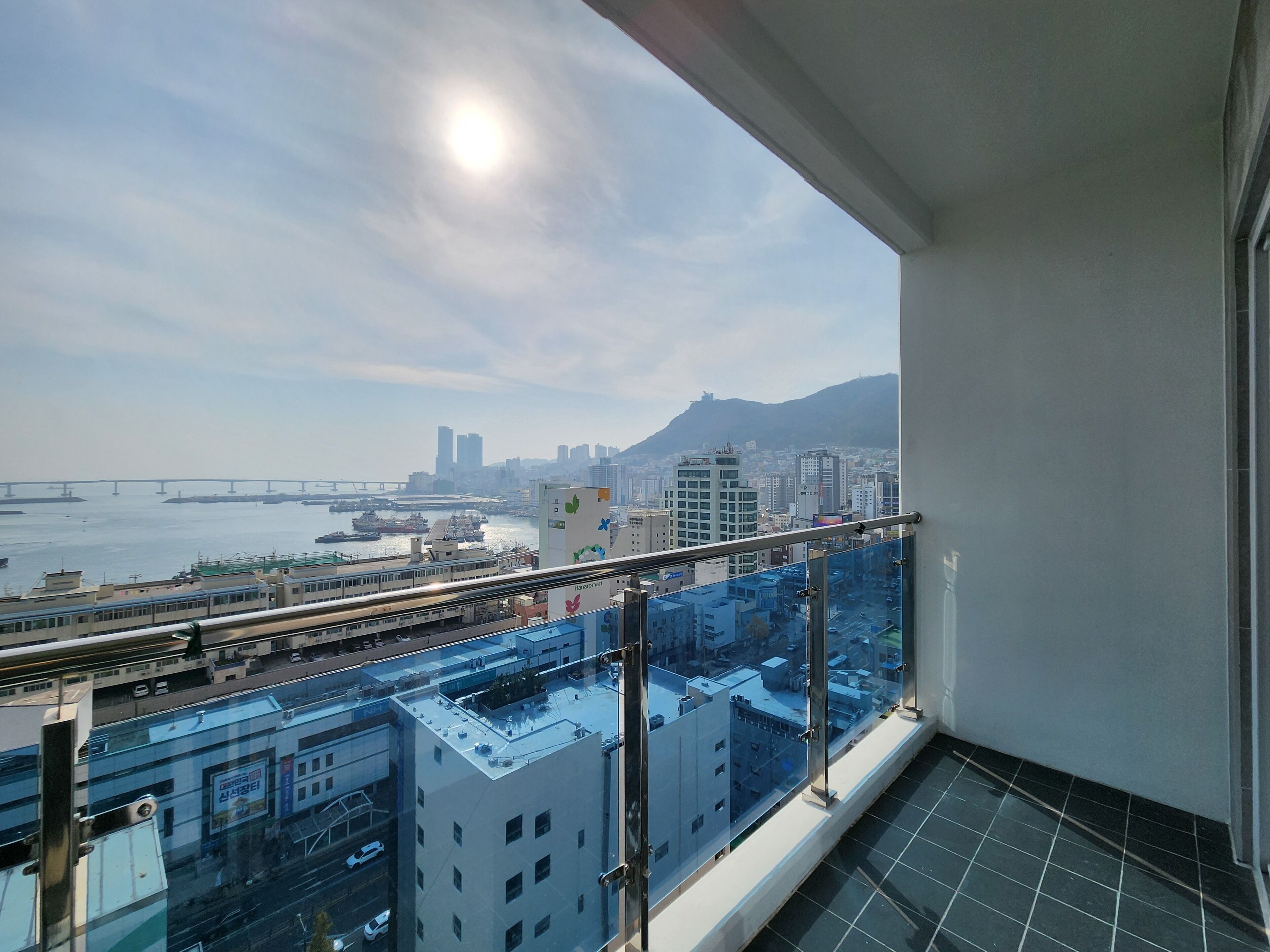 Suite, balcone, vista porto | Wi-Fi gratuito