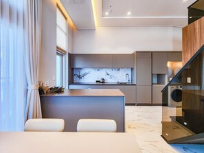 Luksus-toetasjesleilighet, balkong | Wi-fi (inkludert)