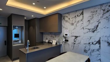 Kamar Triple Deluks, balkon | Wi-Fi gratis