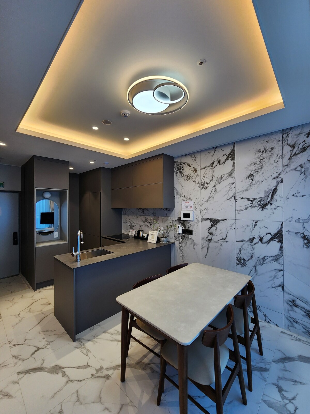 Gyeongsangnam-do Parami On Hotel lobby