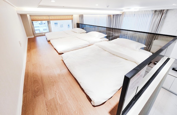 Toetasjes familieleilighet, balkong | Wi-fi (inkludert)