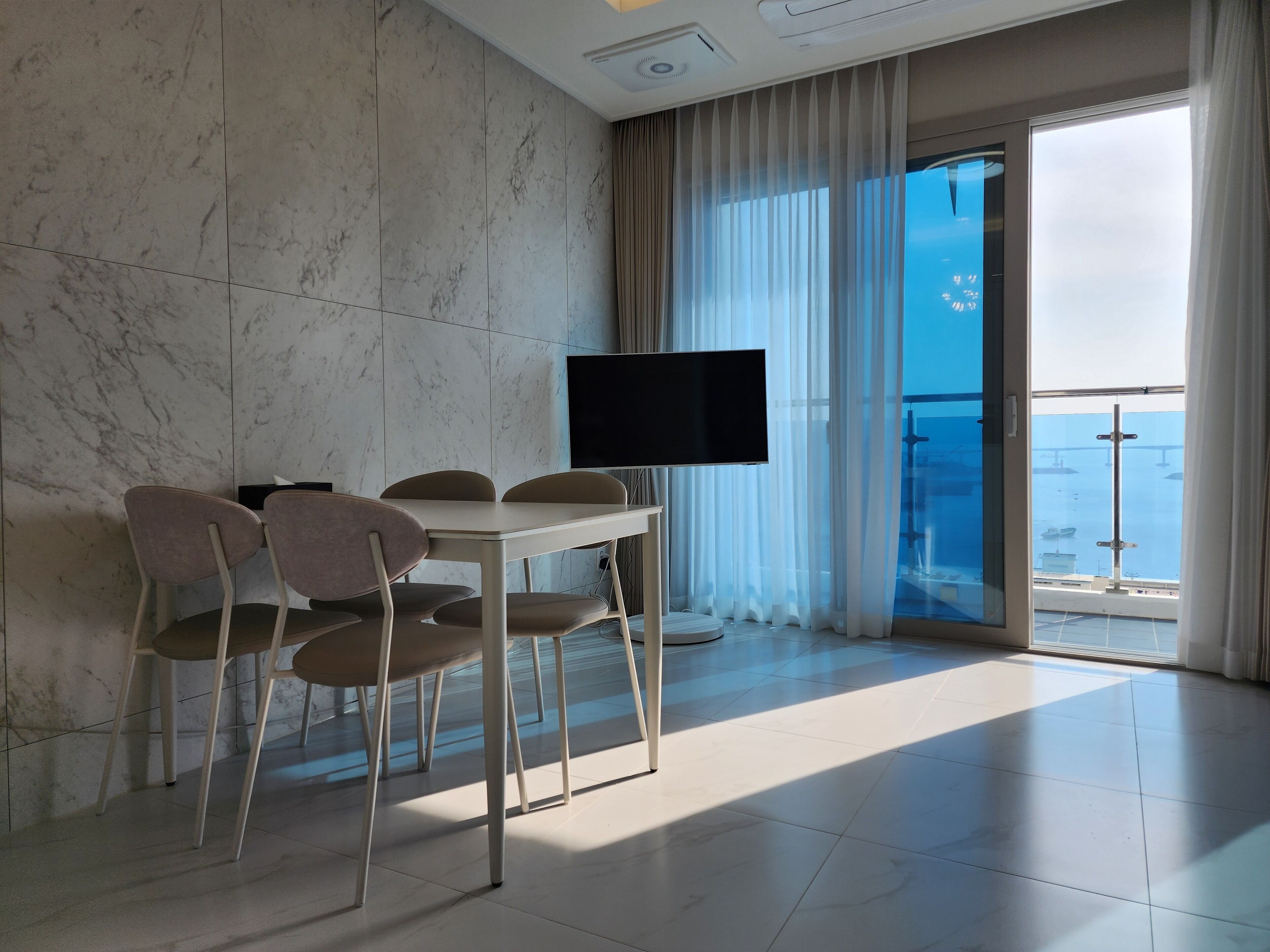 Suite, Balcony, Harbor View | In-room dining