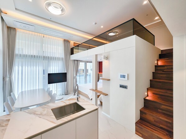 Family Duplex, Balcony | Free WiFi