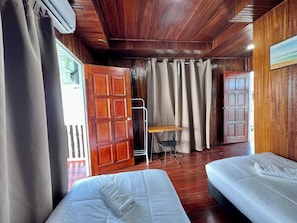 Basic Chalet, Ocean View
