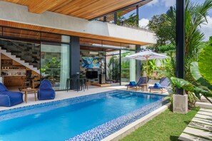 Pool - Luxurious 3 BR villa in key location, Seminyak near Sunset Road (Badung)