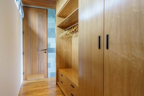 Interior - Luxurious 3 BR villa in key location, Seminyak near Sunset Road (Badung)