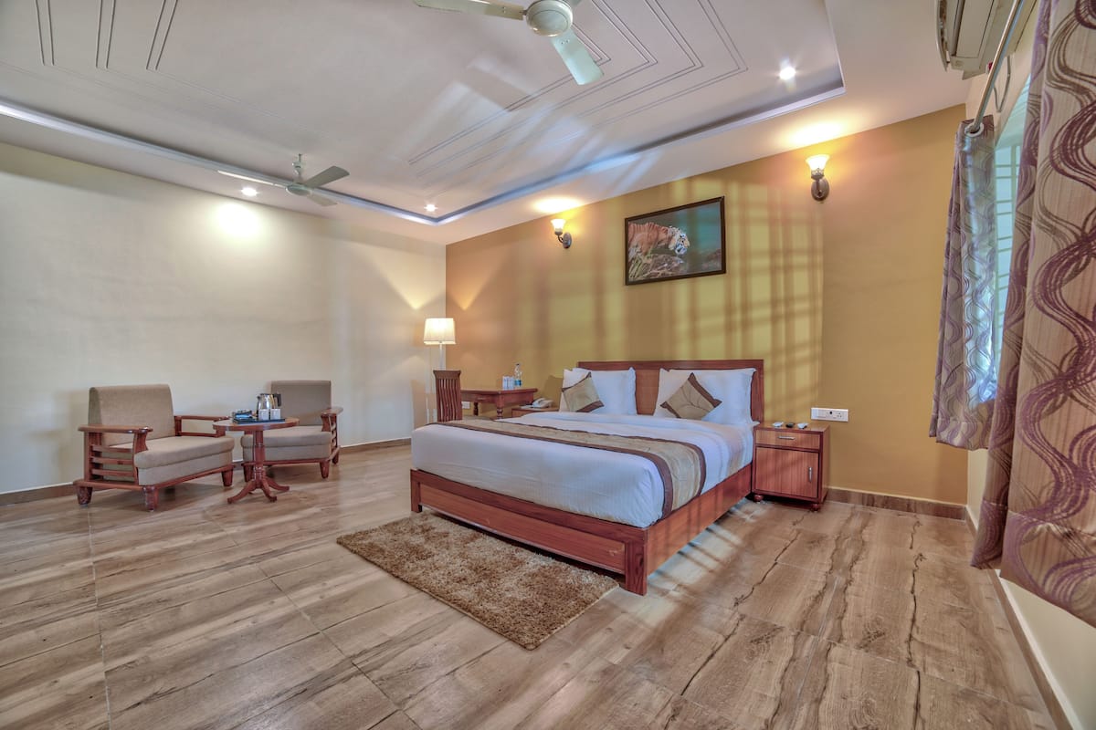 Standard Double Room, Balcony, Garden View | Desk, laptop workspace, WiFi (free)