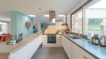 Vila | Dapur pribadi | Perlengkapan kebersihan