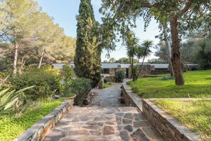 Villa | Garden - Elegant Villa Overlooking Gaou Bay (Bormes-Les-Mimosas)