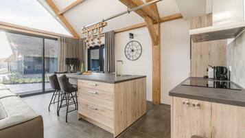 Refrigerador, microondas, parrilla de estufa y lavavajillas