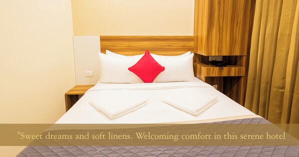 Comfort Triple Room, City View | Desk, laptop workspace, blackout drapes, soundproofing