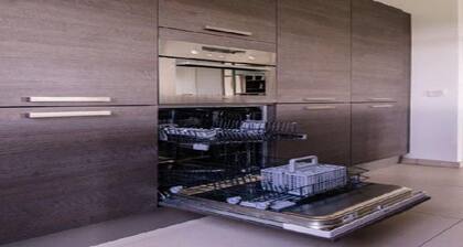 Spacious Holiday Park Villa for 10