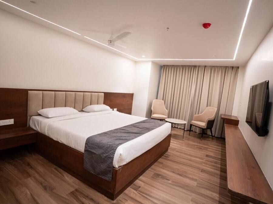 Quarto casal premium | Escrivaninha, espaço de trabalho para notebook, Wi-Fi de cortesia