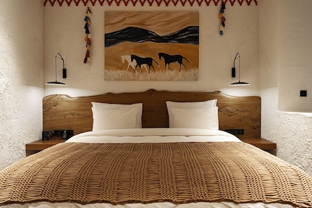 Caja de seguridad en la habitación, escritorio y cortinas blackout