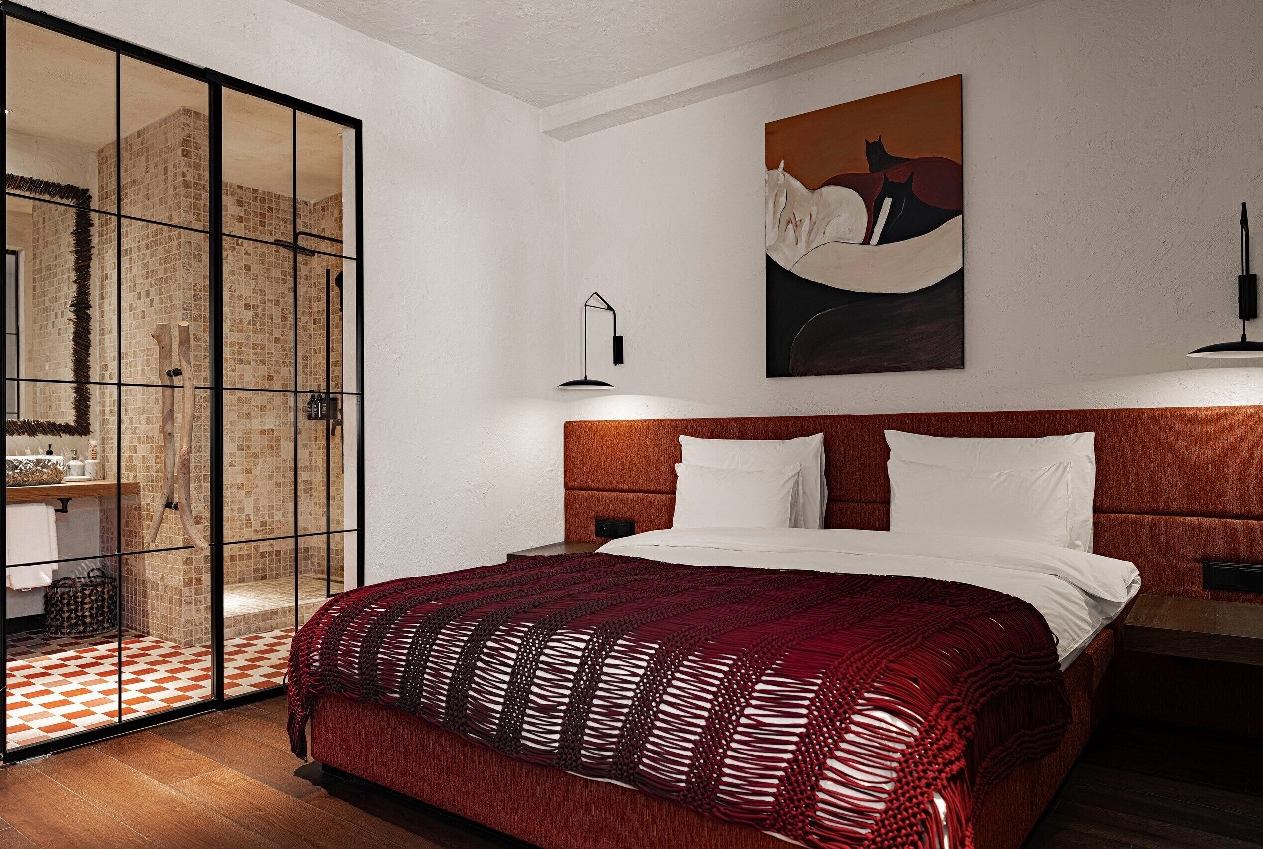 Superior tweepersoonskamer, uitzicht op de stad | Een kluis op de kamer, een bureau, verduisterende gordijnen, gratis wifi