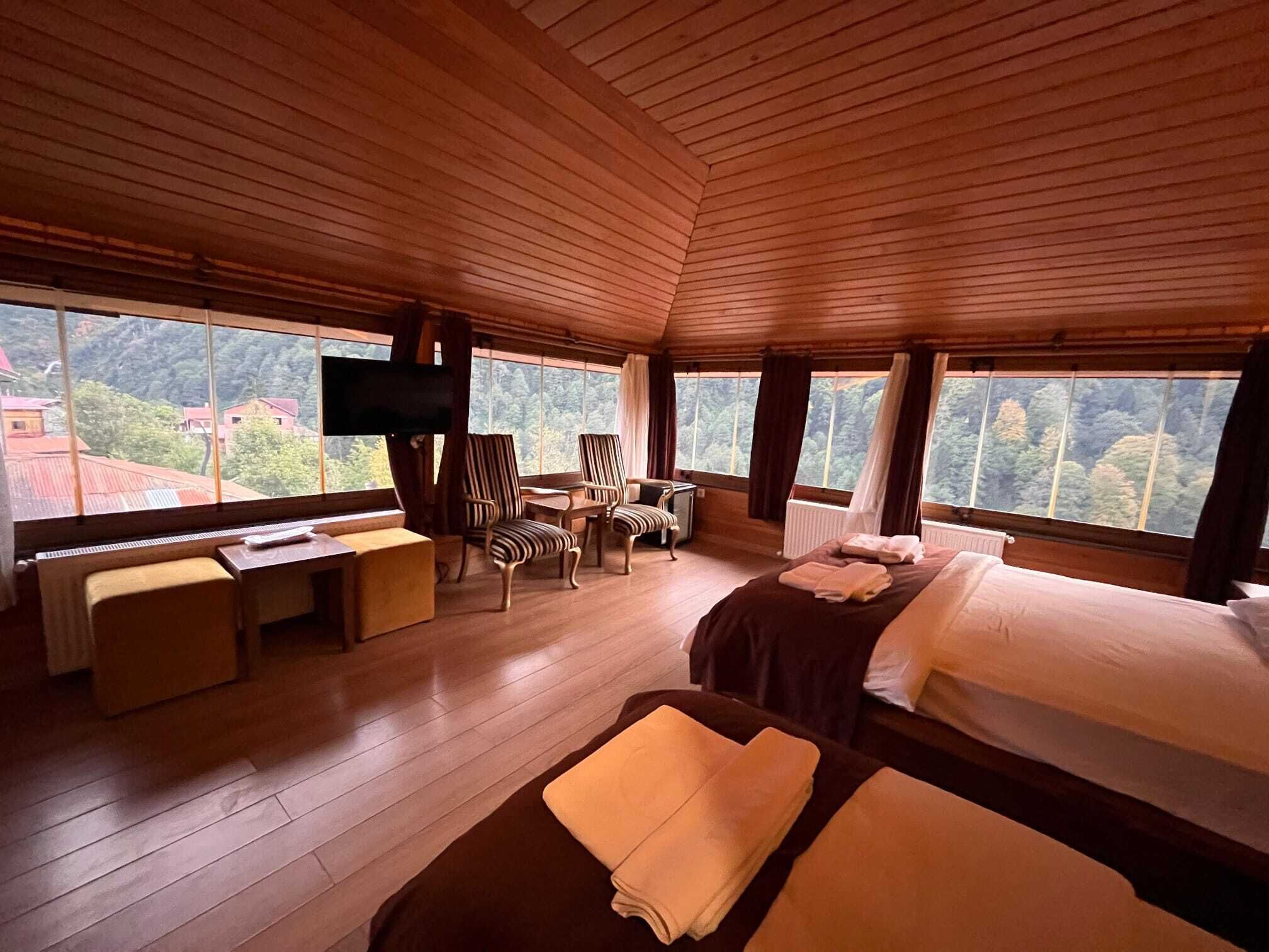 免费婴儿床、免费 WiFi、床单