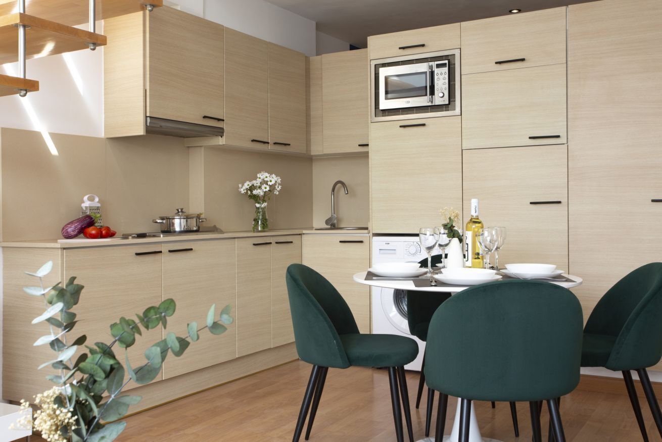 Micro-ondes, plaque de cuisson, lave-vaisselle