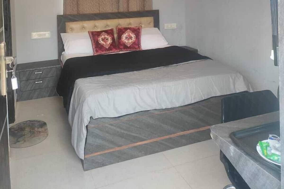 Comfort Double Room, Garden View | Desk, free WiFi