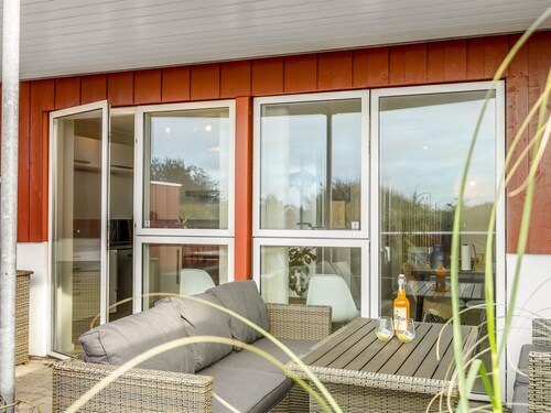 "Janik" - 700m from the sea by Interhome
