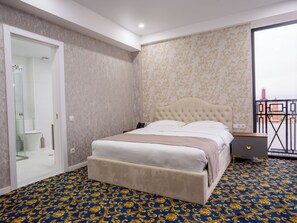 Superior Suite, Balcony | Desk, soundproofing, iron/ironing board, free WiFi