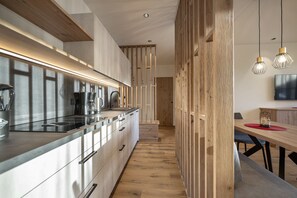 Fridge, oven, dishwasher, coffee/tea maker - 120C Tieja Panoramic Lodge (Selva di Val Gardena)