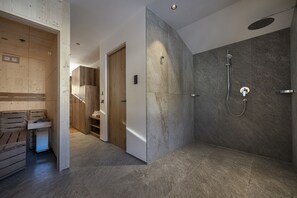 Shower, bidet, towels