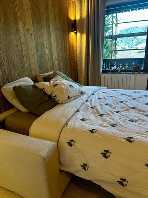 1 bedroom, WiFi, bed sheets