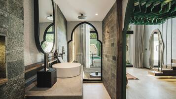 One Bedroom Villa With Private Pool and Bathtub | Interior detail