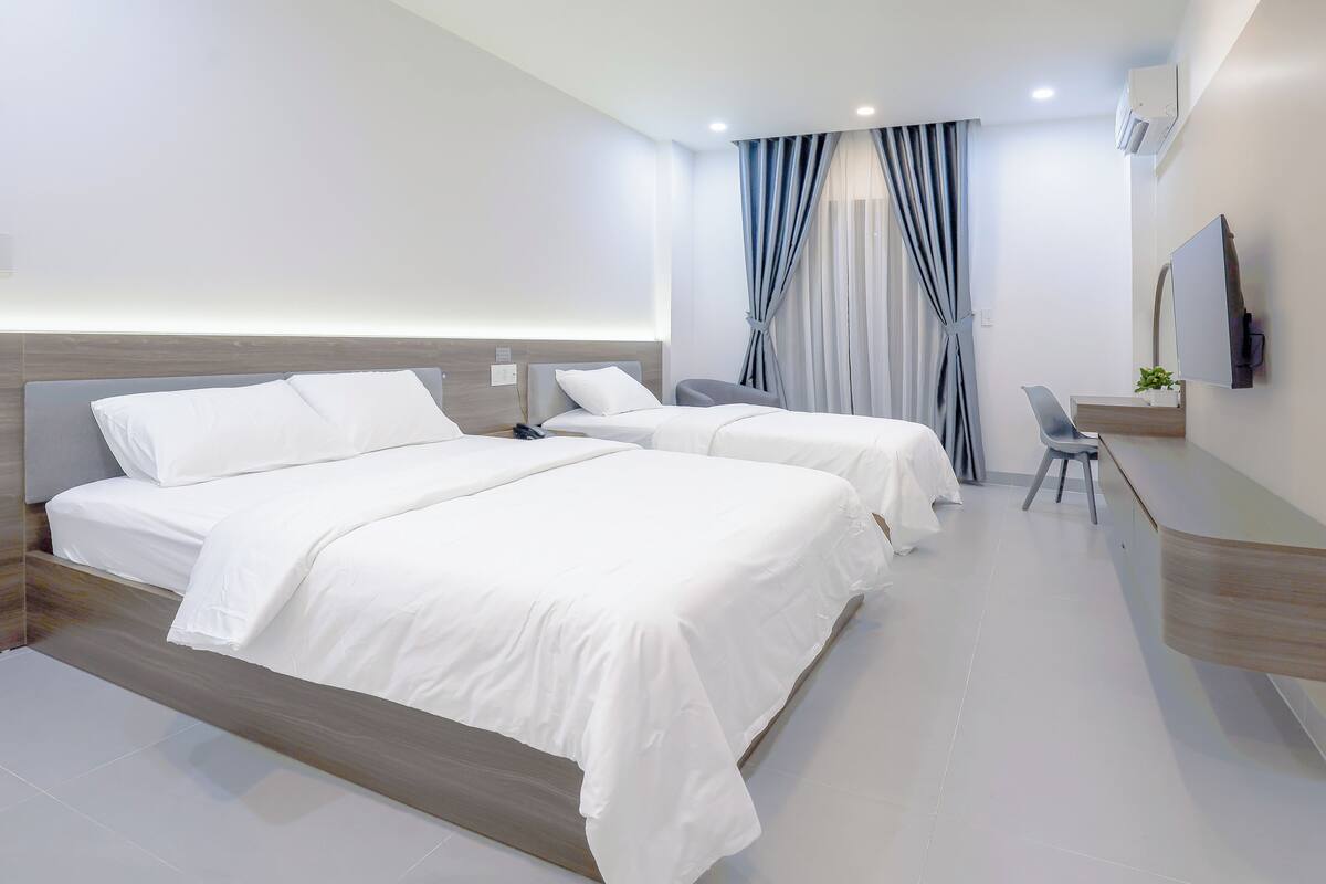 Habitación triple, balcón | Wifi gratis