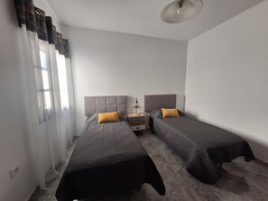 Iron/ironing board, WiFi, bed sheets