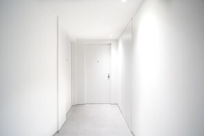 Interior - Untitled33: Lofts (Tiranë)