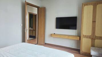 6 Schlafzimmer, Bügeleisen/Bügelbrett, kostenloses WLAN, Bettwäsche