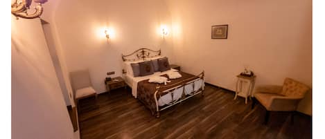 Business Room | Premium bedding, down comforters, in-room safe, individually decorated