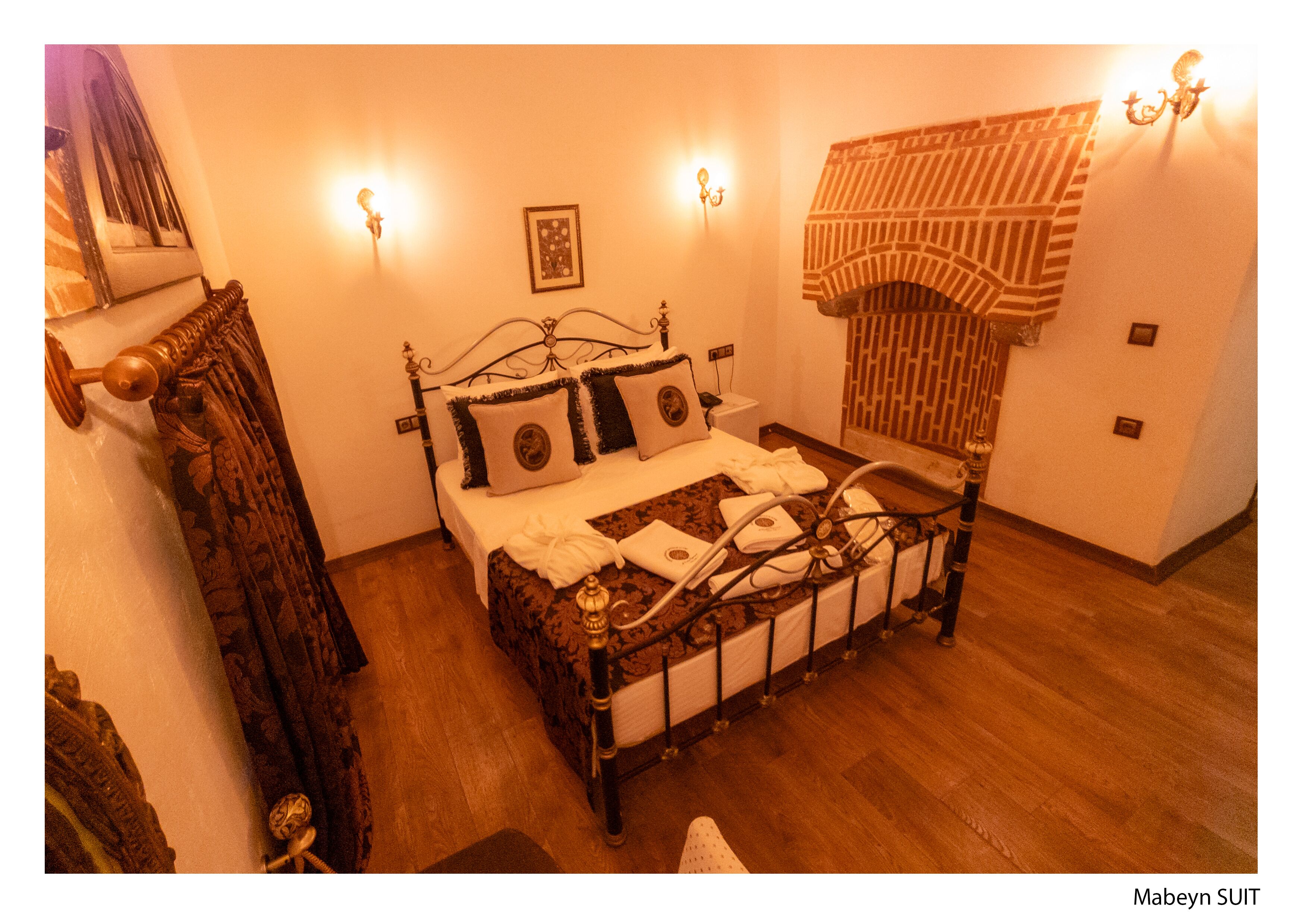 ห้องบิสซิเนส | เครื่องนอนระดับพรีเมียม, ผ้านวมขนเป็ด, ตู้นิรภัยในห้องพัก