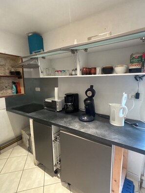 Interior - Apparently from the countryside (La Croix-sur-Ourcq)