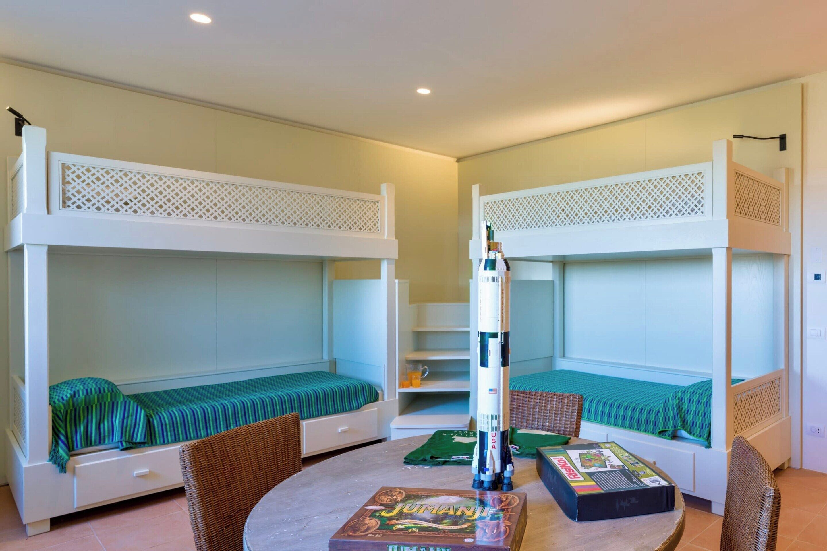 Villa | 7 bedrooms, iron/ironing board, bed sheets