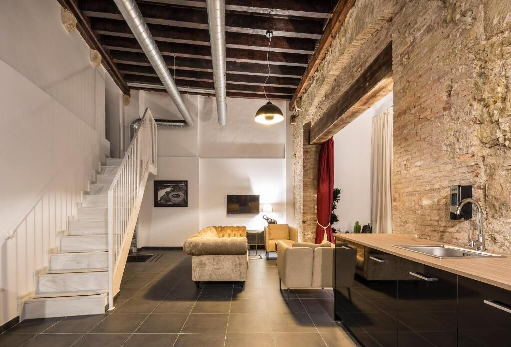 Family Apartment, City View | Living area | Smart TV