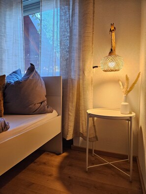 2 bedrooms, WiFi, bed sheets - Apartment 'Lang' with Wi-Fi (Stadelhofen)
