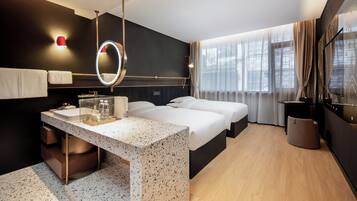 Camera Basic con 2 letti singoli, vista città | Wi-Fi gratuito