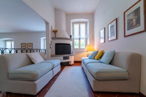 Living area - Loppia Secret Mansarda by Wonderful Italy (Bellagio)