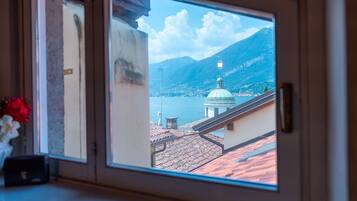 Apartment, 2 Bedrooms, Balcony, Lake View | Lake view