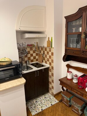 Deluxe Apartment | Private kitchen