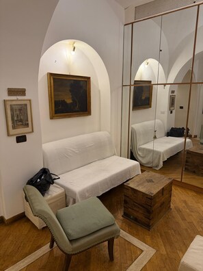 Deluxe Apartment | Living area