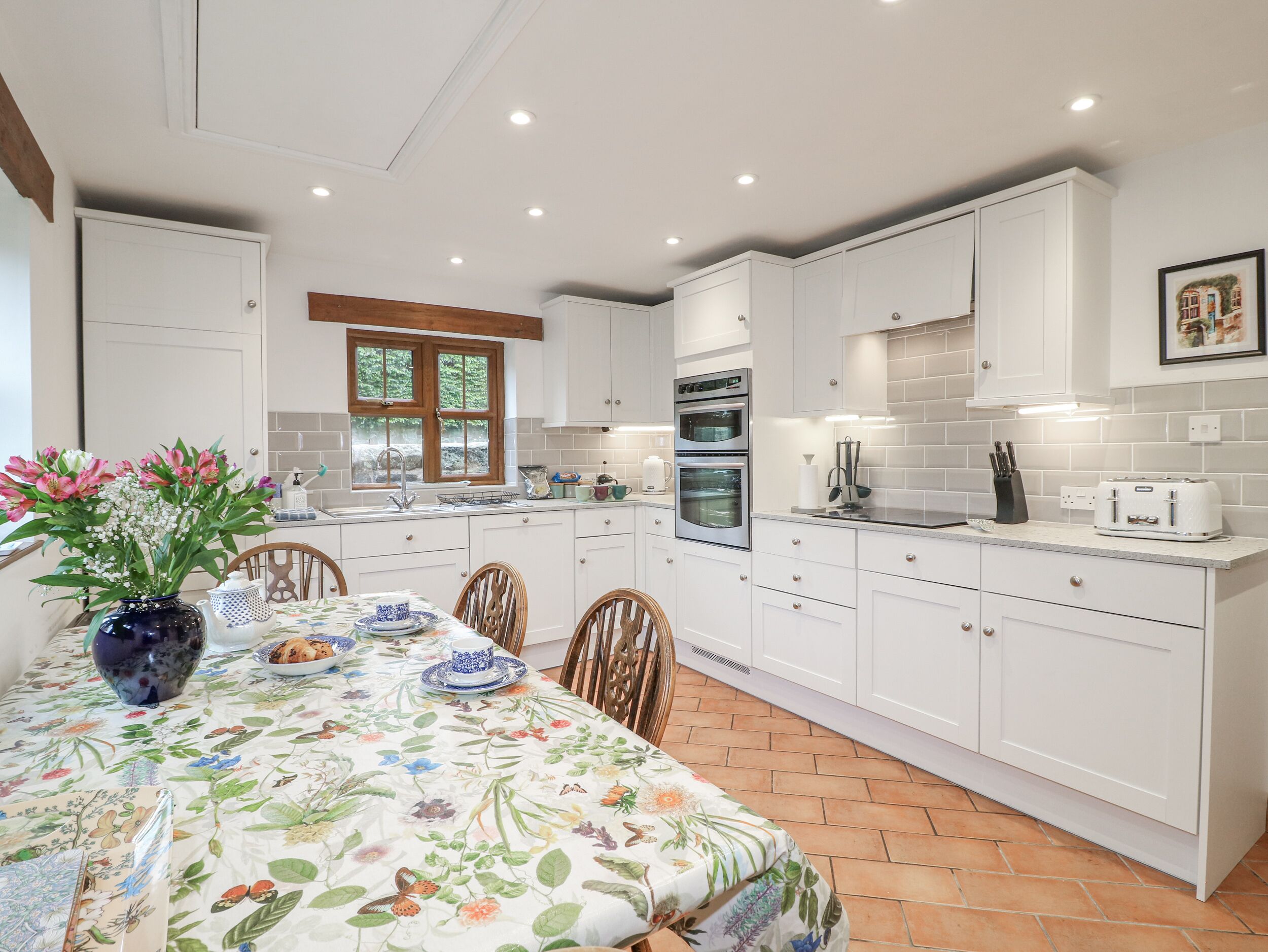 Dishwasher, cookware/dishes/utensils