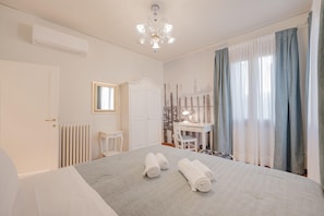Comfort-Apartment, Balkon, Stadtblick