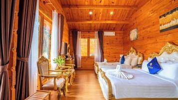 Deluxe Double or Twin Room, Garden View | Desk, blackout curtains, soundproofing, iron/ironing board