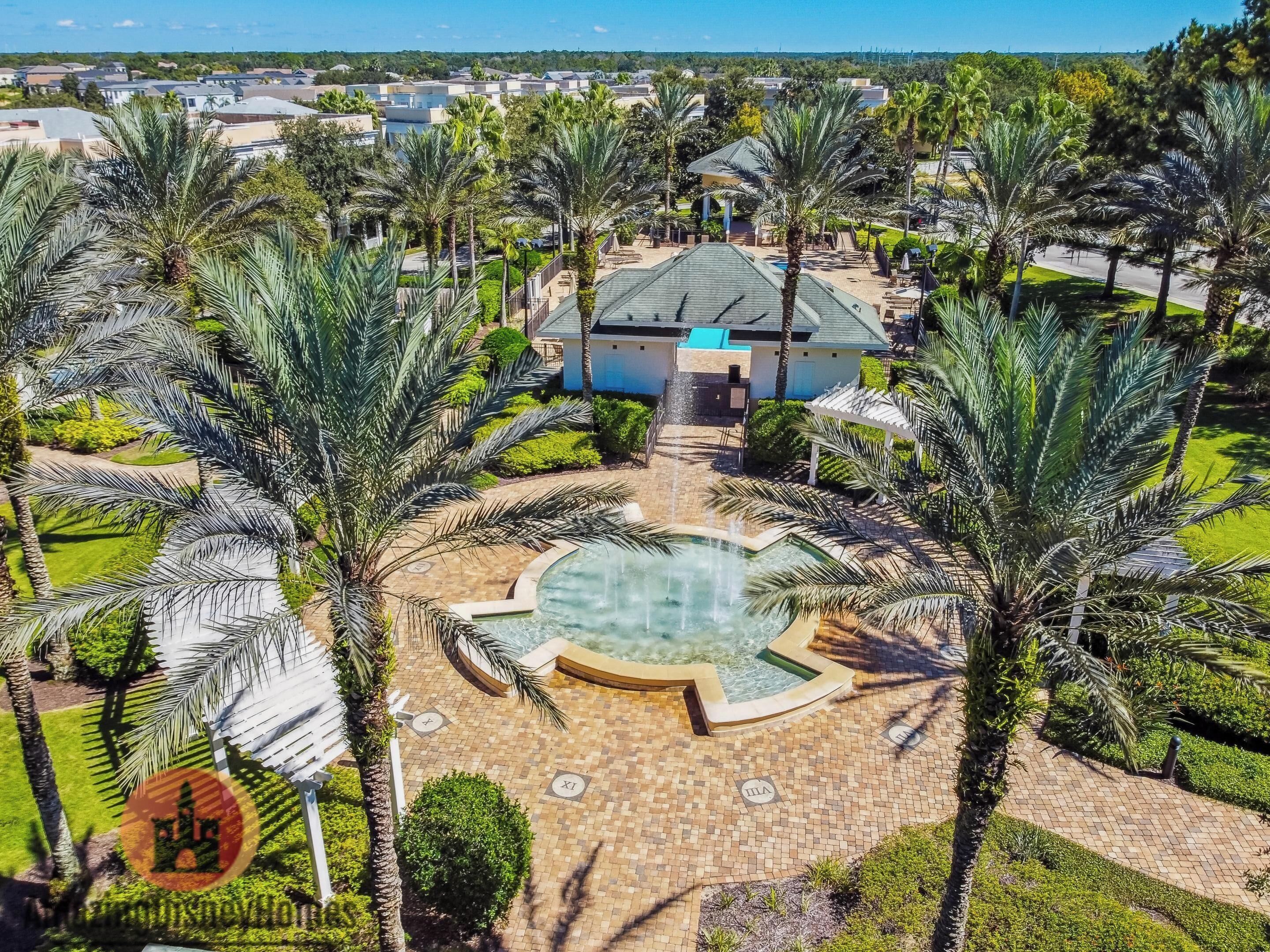 8 outdoor pools
