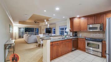 Deluxe-Apartment, Gartenblick | Eigene Küche