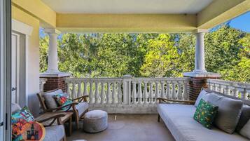 Deluxe Condo, Garden View | Terrace/patio